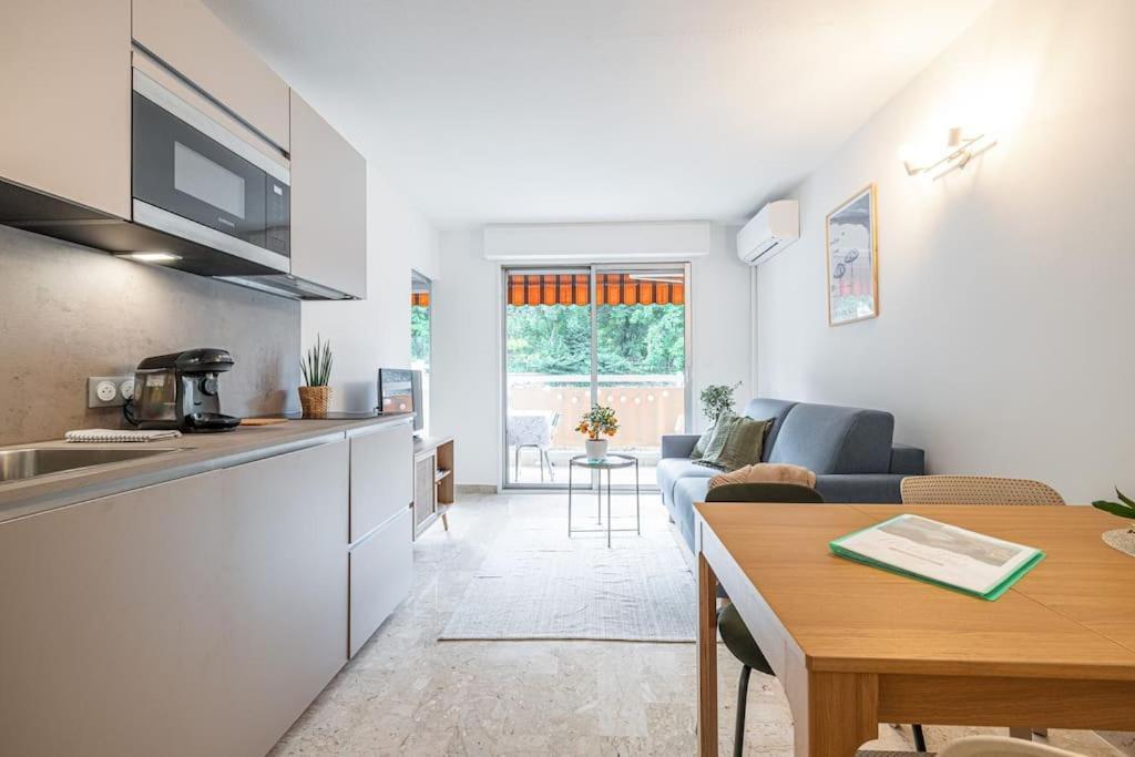 Appartement 2P Renove Avec Terrasse Au Port De Nizza Esterno foto